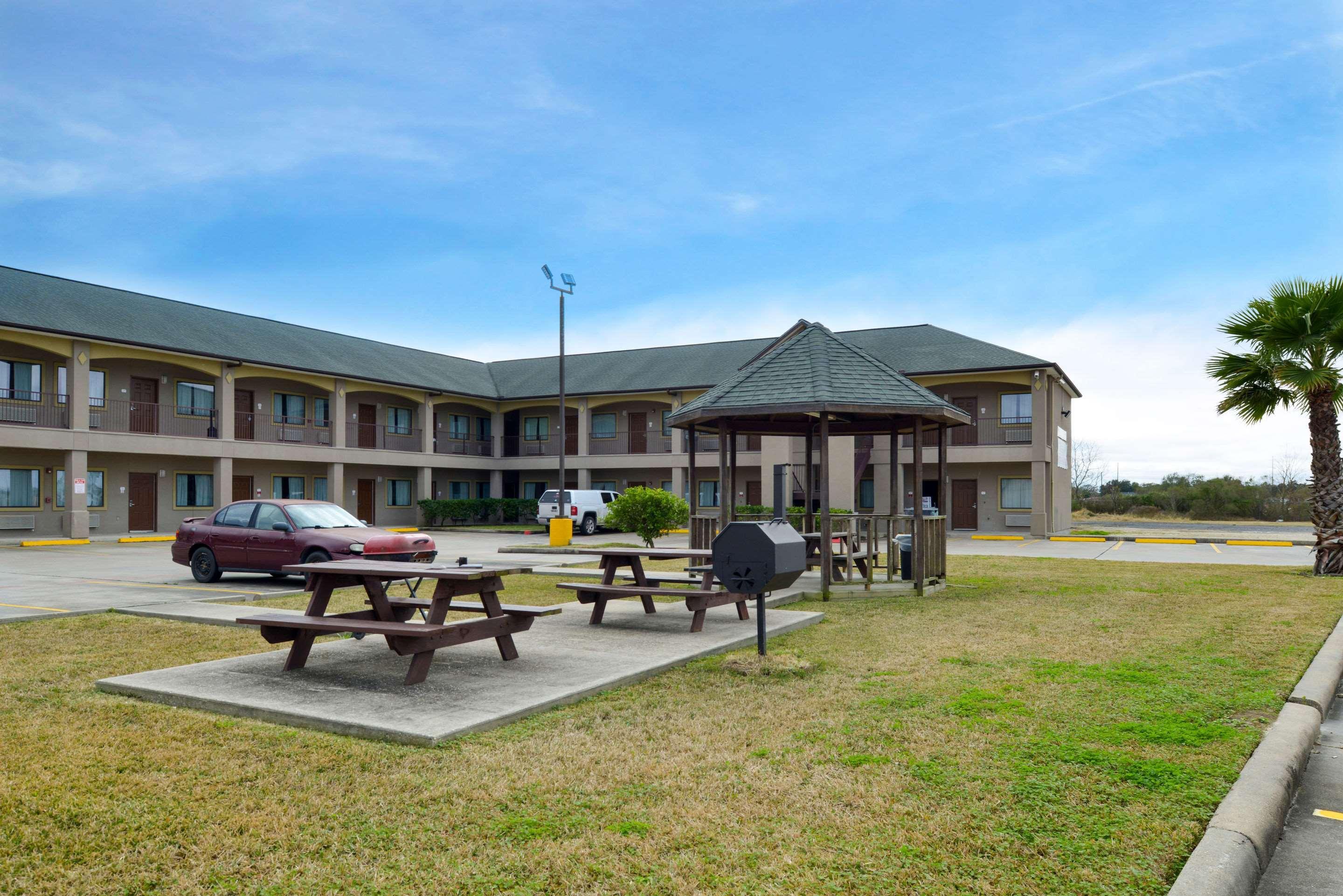 Econo Lodge Inn & Suites Port Arthur Near Sabine Pass Exterior foto